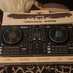 Numark DJ Mixer 