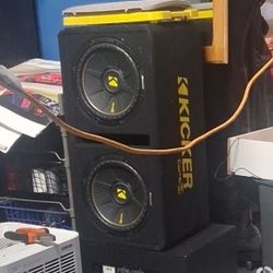 KICKER SUBWOOFER WITH KICKER BOX AMPLIFIER COMBO