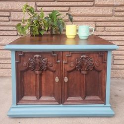 Beautiful Vintage Coffee Table