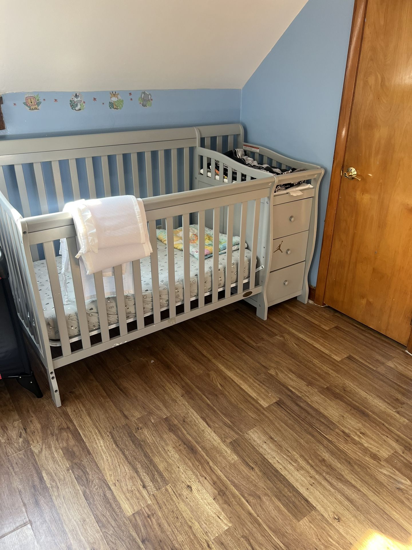 Crib New