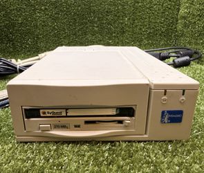 Magic SyQuest 270MB External SCSI Drive 105MB Disk Iomega Trantor Cables