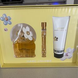 Marc jacobs daisy perfum gift set