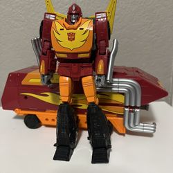 Pre-Owned Transformers War for Cybertron Kingdom Commander Rodimus Prime & Trailer