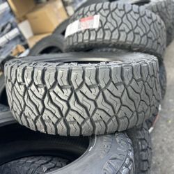 35x12.50R20. VENOM POWER RT. TIRE