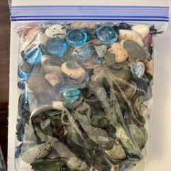 Flower Rocks With Potpourri 