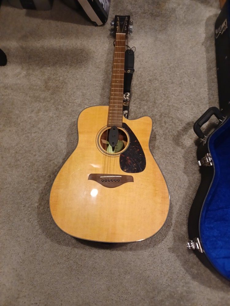Yamaha Dreadnaught Electric Acoustic FGX800C7