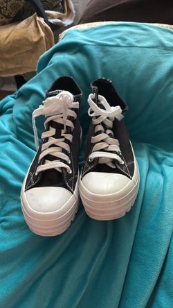 No Boundaries size 9