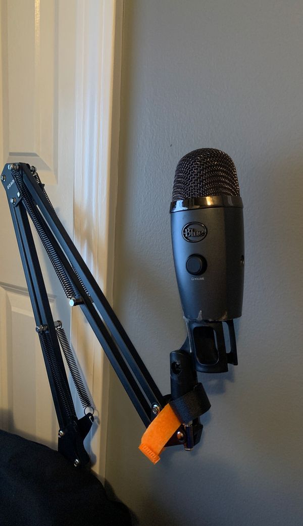 Blue Yeti Microphone + Stand for Sale in IN, US OfferUp