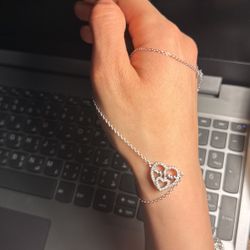 ‏925 sterling silver necklace with an elegant heart design