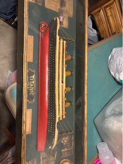 TITANIC memorabilia scale replica