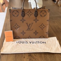 Louis Vuitton Tote