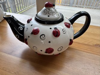 Ladybug 🐞 Enameled Teapot