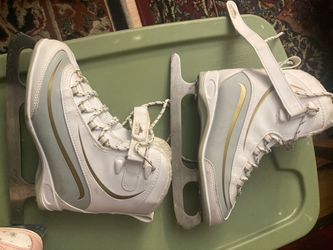 Figure Ice Skates Womenβs size 6, Comfortable
