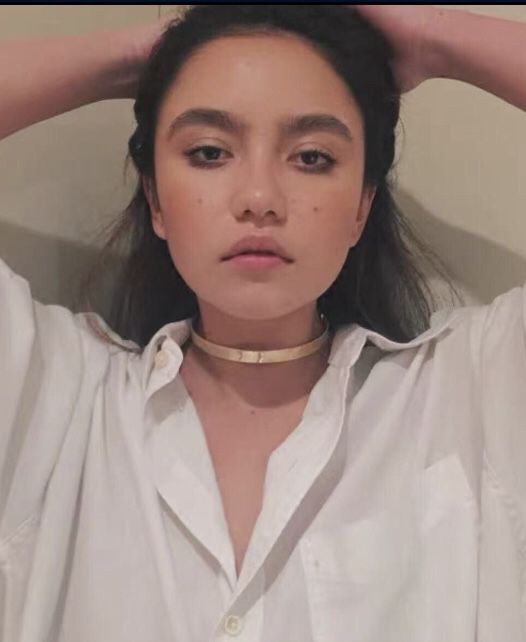 Classic Golden Color Choker - Not Real Gold 