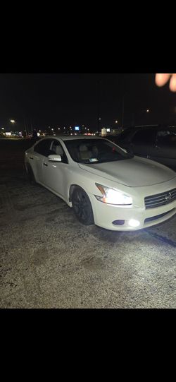 Nissan Maxima