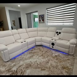 WHITE LEATHER RECLINER SECTIONAL 😍🤍😍 Led’s & Speakers 