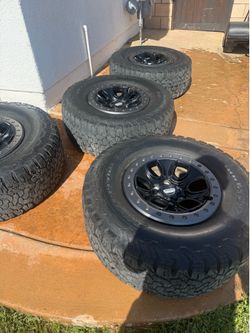 Ford Raptor wheels and tires 315 70 17