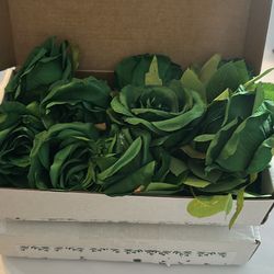 22 Pack Of Green Artificial Roses, Emerald Green Flowers With Stems Self Material