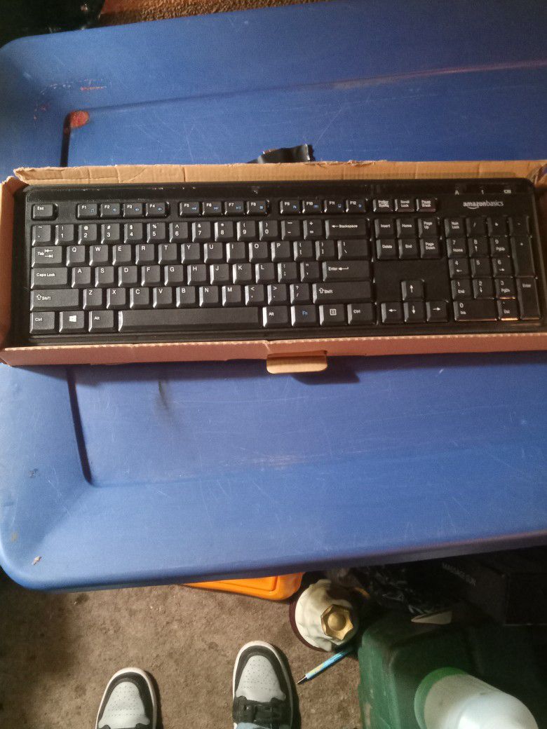 "Amazon" Wireless Keyboard Never Used In Box