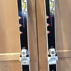 Elan NRG 779 Downhill SKIS 71" W/Salomon Quadrax Bindings