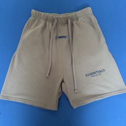 Essentials Fear of God tan sweat shorts #loungewear #summer