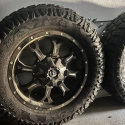 CHEVY! Hercules Terra Trac M/T  35x12.5.R20L  + FUEL ASSAULT