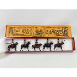 Britains: Boxed Set 33 - 16 / 5th Lancers