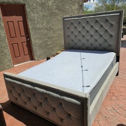 Queen Bed With Adjustable Base (Casper Matress)