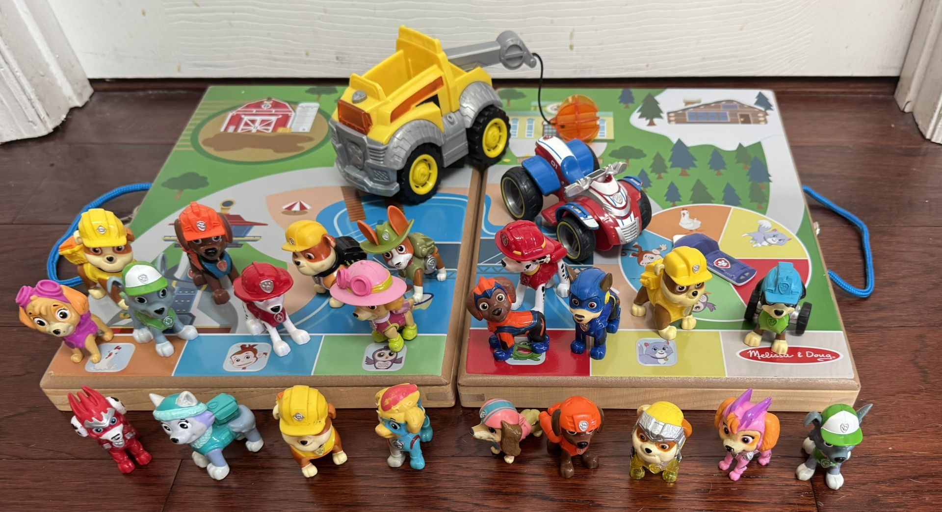 Paw Patrol Toys Figures Case Playset $15 for All