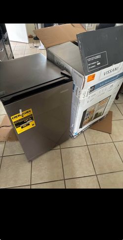 Vissani Mini Fridge
