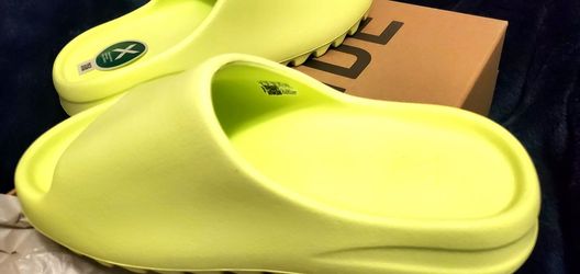 Yeezy YZY SLIDES Glow Green