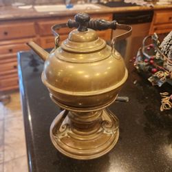 Vintage Copper Teapot & Stand $65