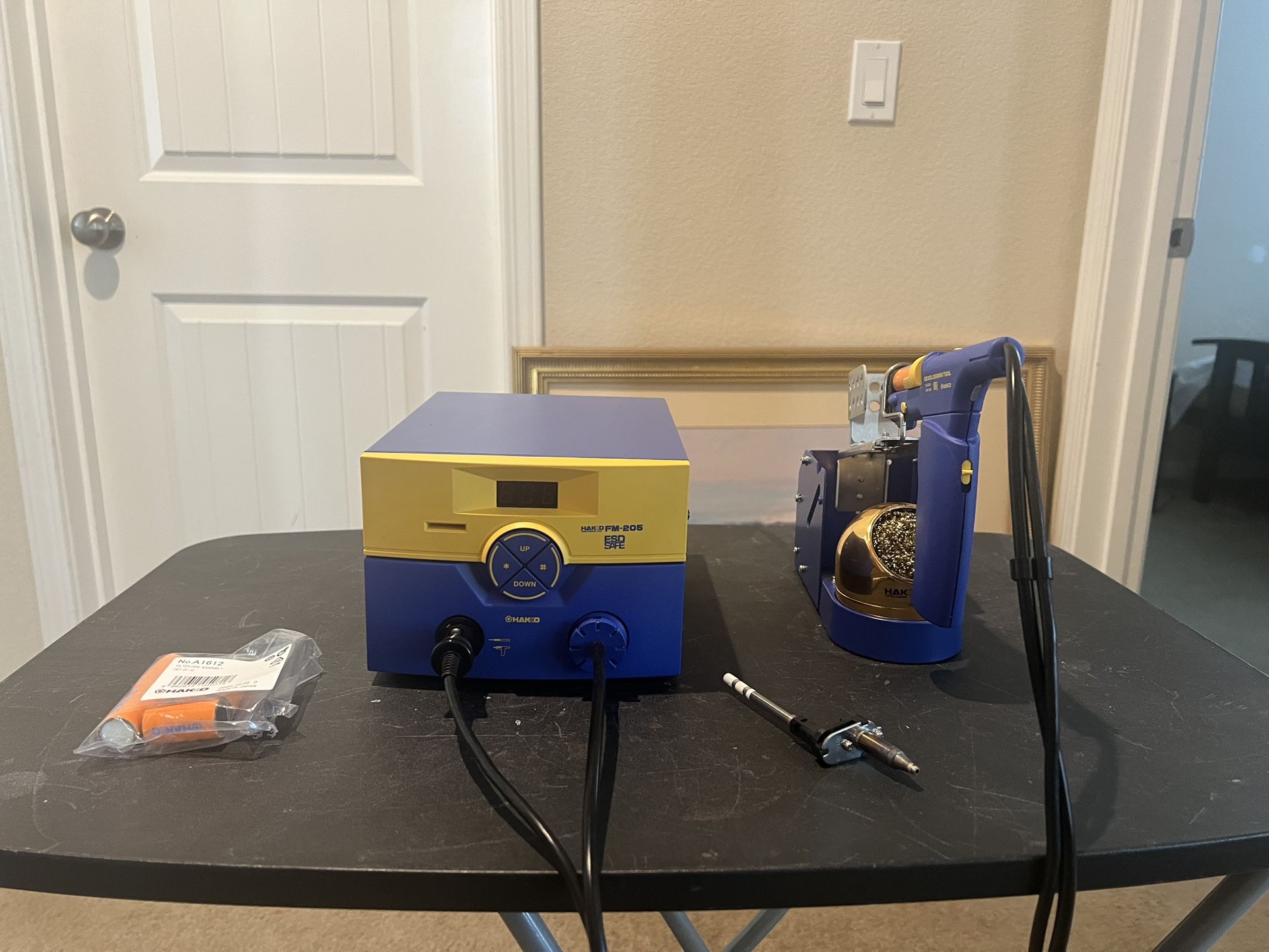 FM-205-1 Power Station with FM-2024-02 Desoldering Tool