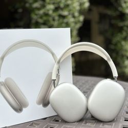 AirPods Max- Starlight | $275 OBO