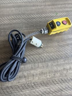 NEMA L6-20 twist-lock connector,