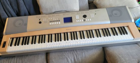 Yamaha ypg-625 keyboard