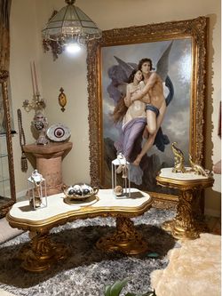 Set de Mesas Elegantes y Lampara