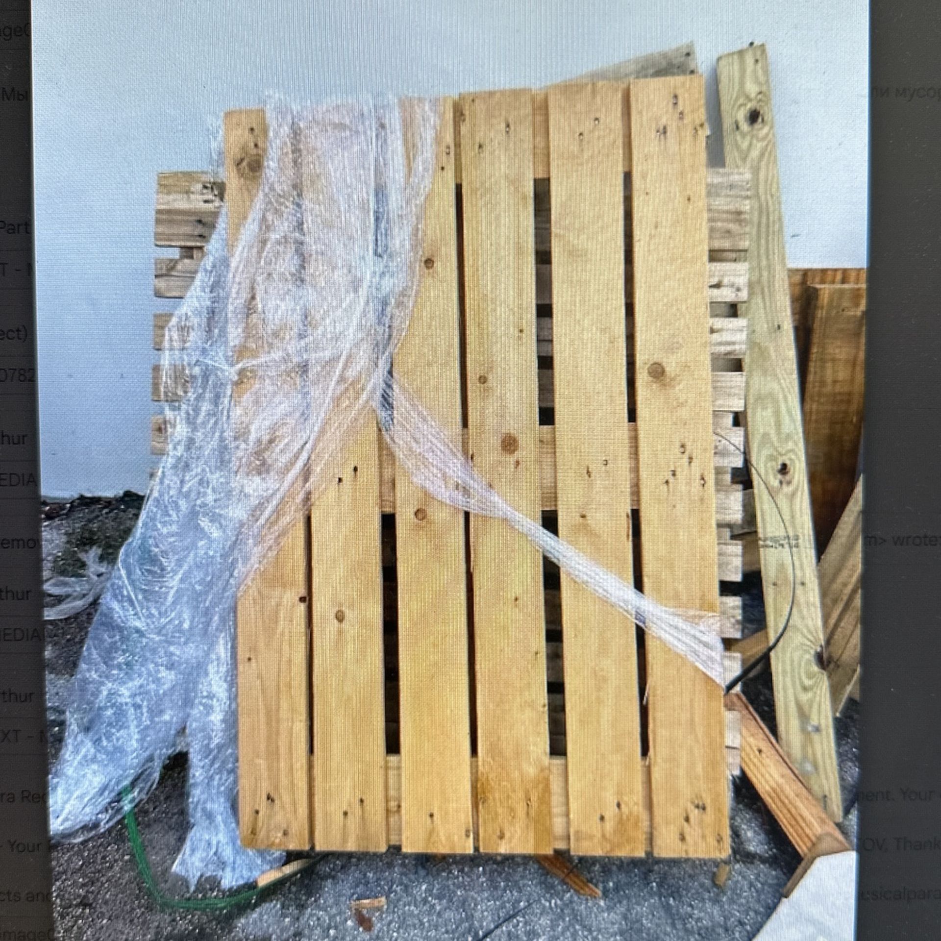 Free Wood Pallets