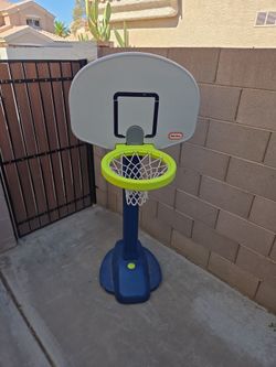 Little Tikes Basketball Hoop