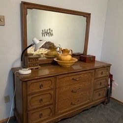 Queen-Size Bedroom  Set