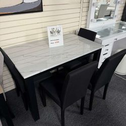 Dining Table Set. 🚚WE DELIVER🚚