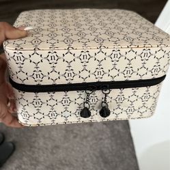 Makeup Box