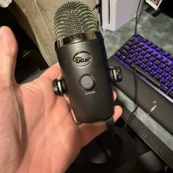 Blue Yeti USB Microphone
