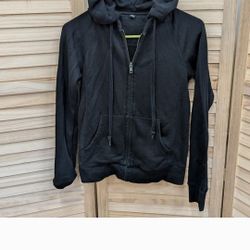Uniqlo XS Black Zip Hoodie. $5 City Of Orange 🍊