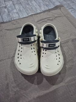 Crocs 9 men 11 women usadas buenas Condiciones