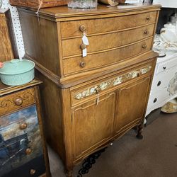 Vintage Large 7 Drawer Dresser w/ Flowers Decor