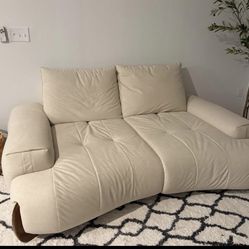 Povison couch 2-3 seater