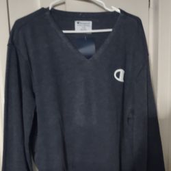 Women's Champion sweatshit