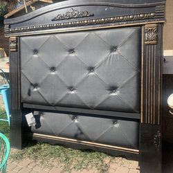 Dresser and bed frame set..