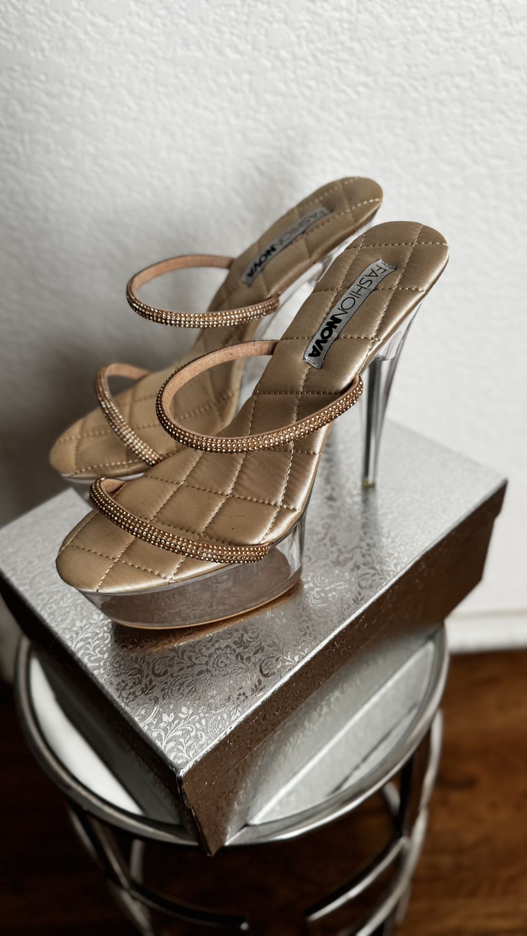 Brand New Fashion nova Heels Size 81/2